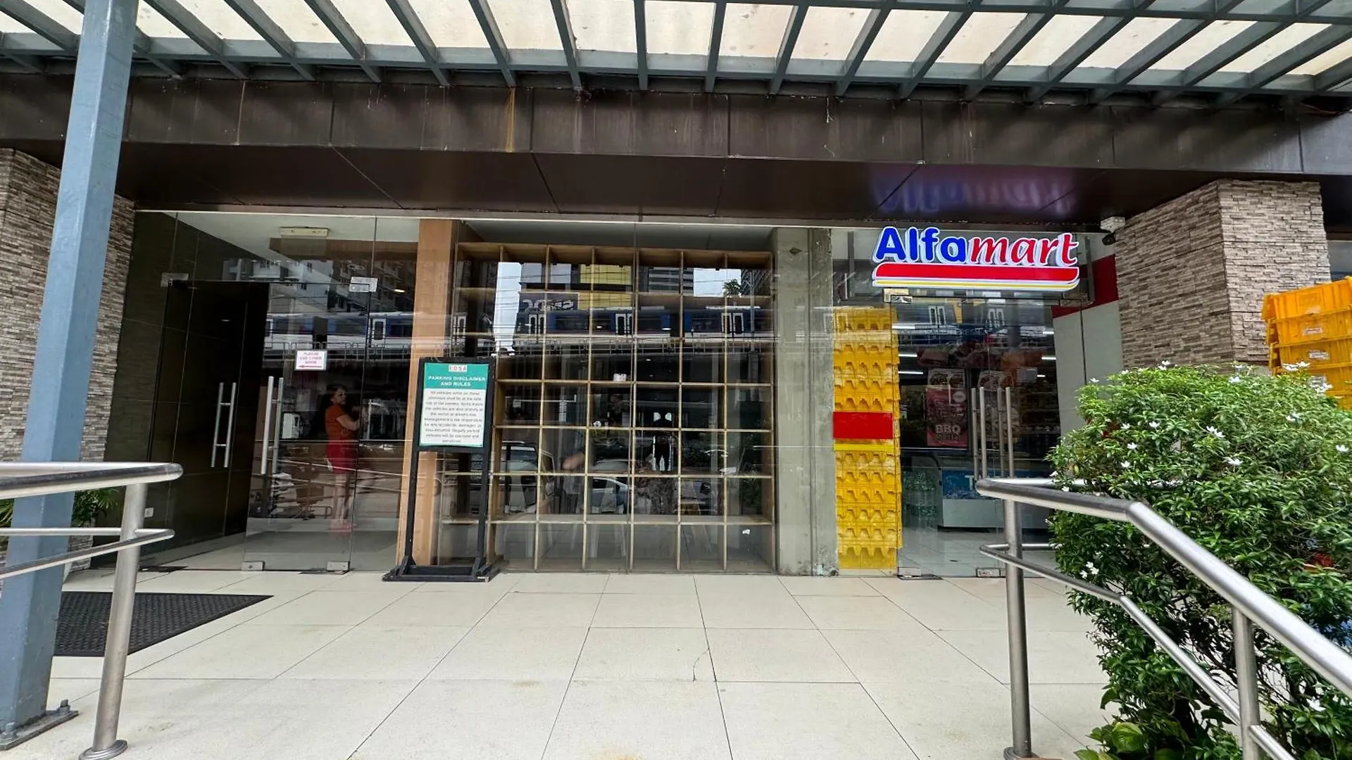 Studio In The Metro I Near Mrt I Wifi Manila Hostel
